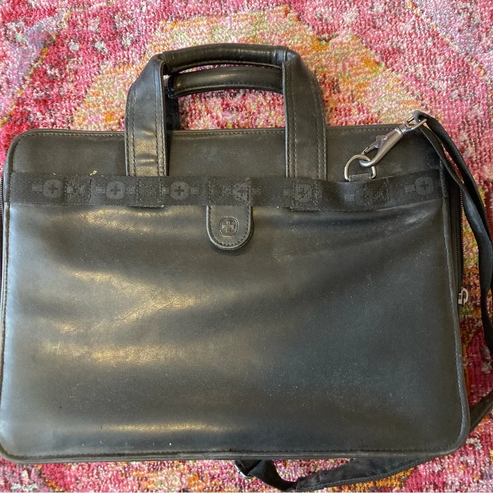 Wenger Swiss Army Laptop Computer Case Shoulder Carryon Briefcase Black